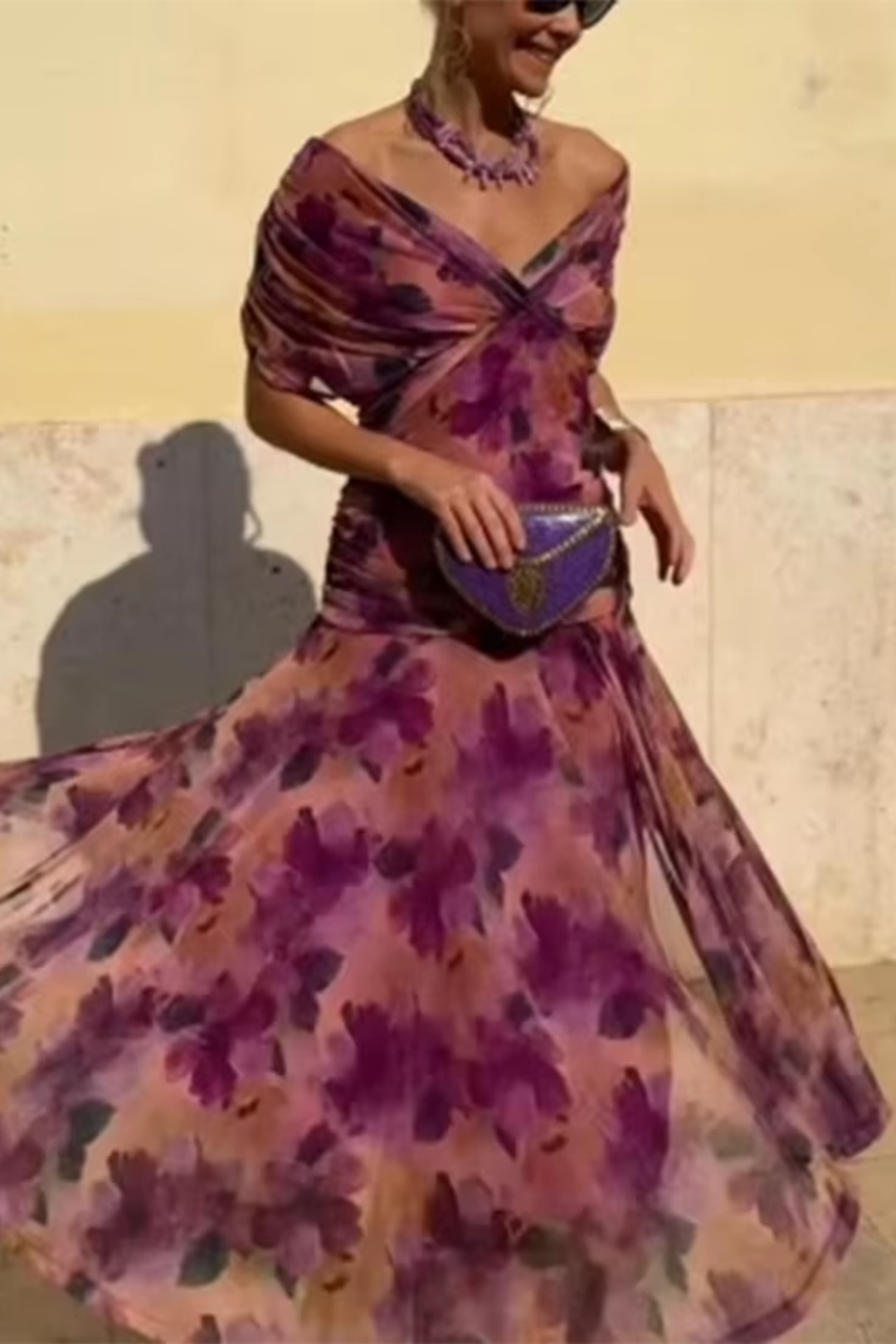 Louise | Elegáns Maxi Ünnepi Ruha V-alakú Kivágással