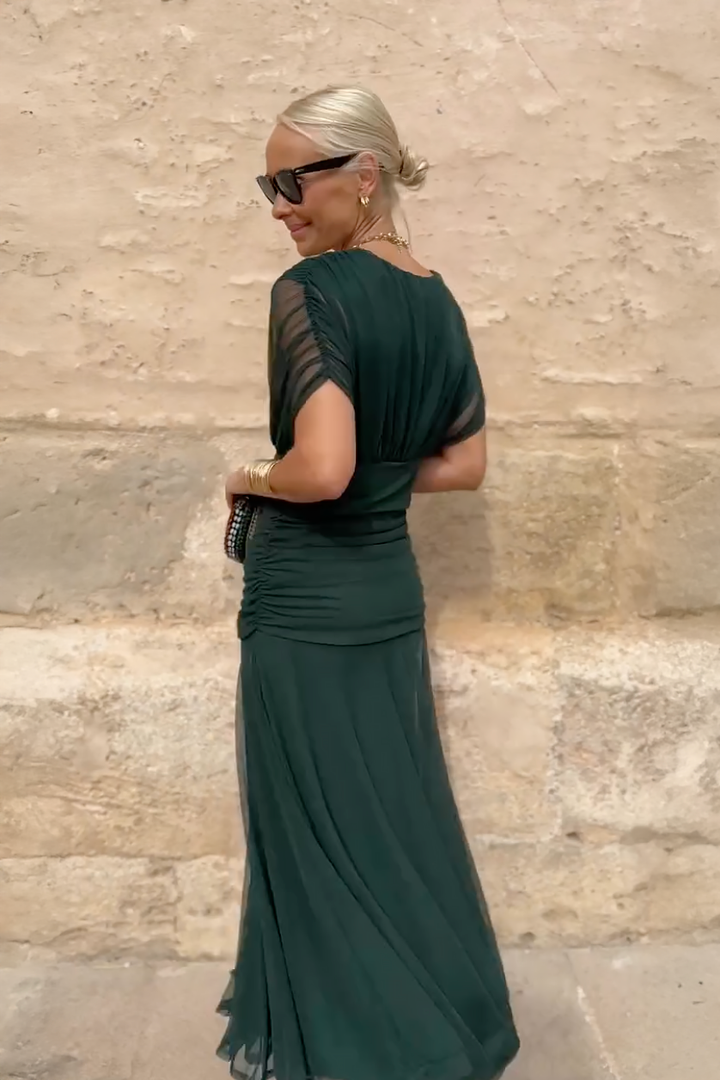 Luisa V-nyakú Ruha