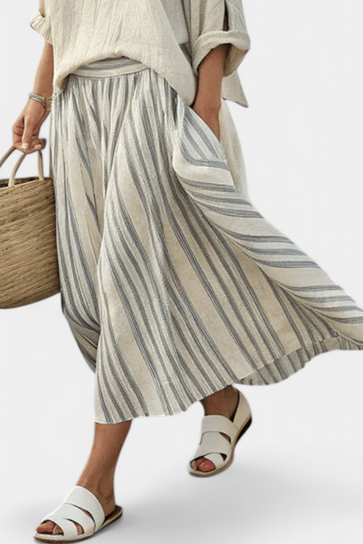 Casual Daisy szett Oversize Pólóval és Midi Szoknyával Leni Bambusz Szalagokkal Elegáns és Kényelmes Stílushoz