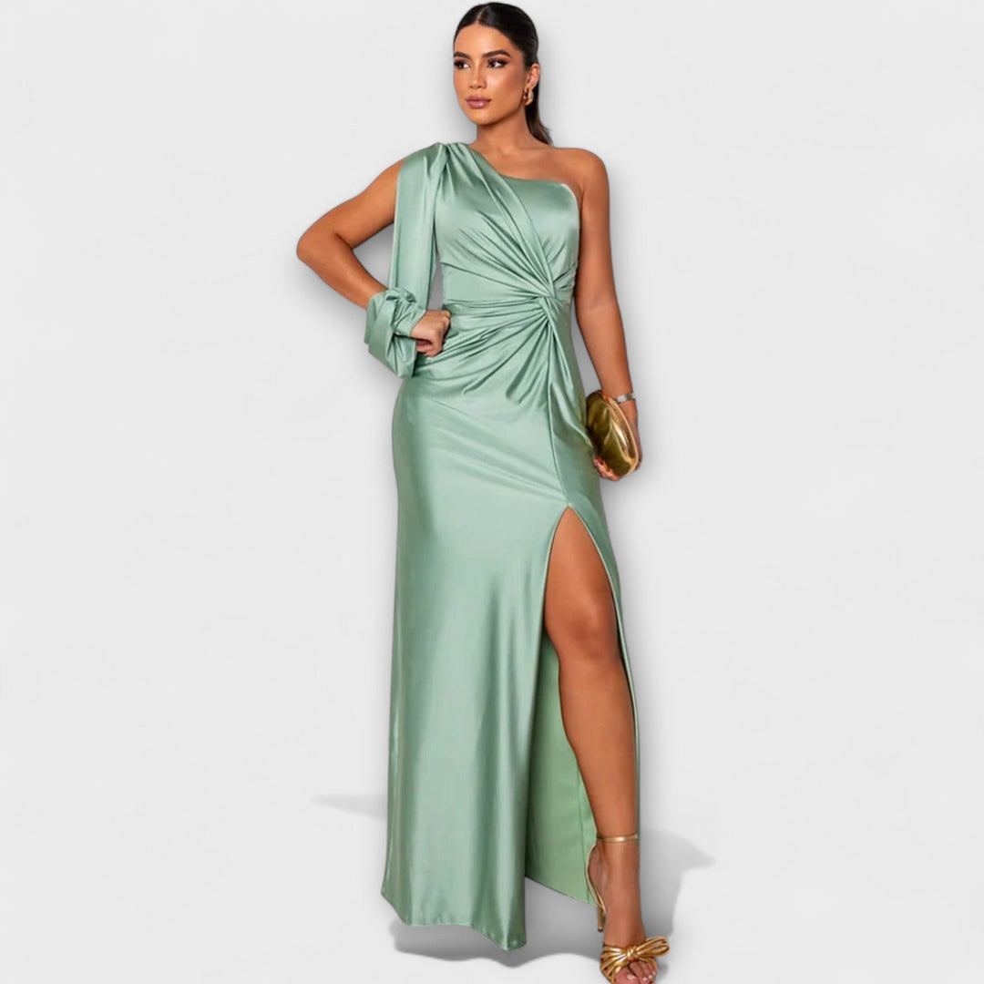 Juli - Elegáns Ruha Kifinomultsággal