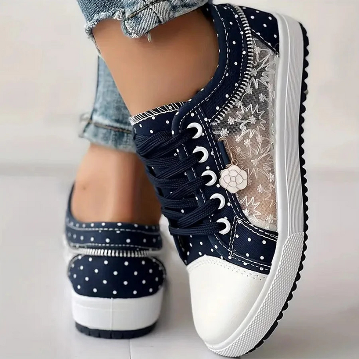 Dalma | Elegáns női sneaker virágos részletekkel