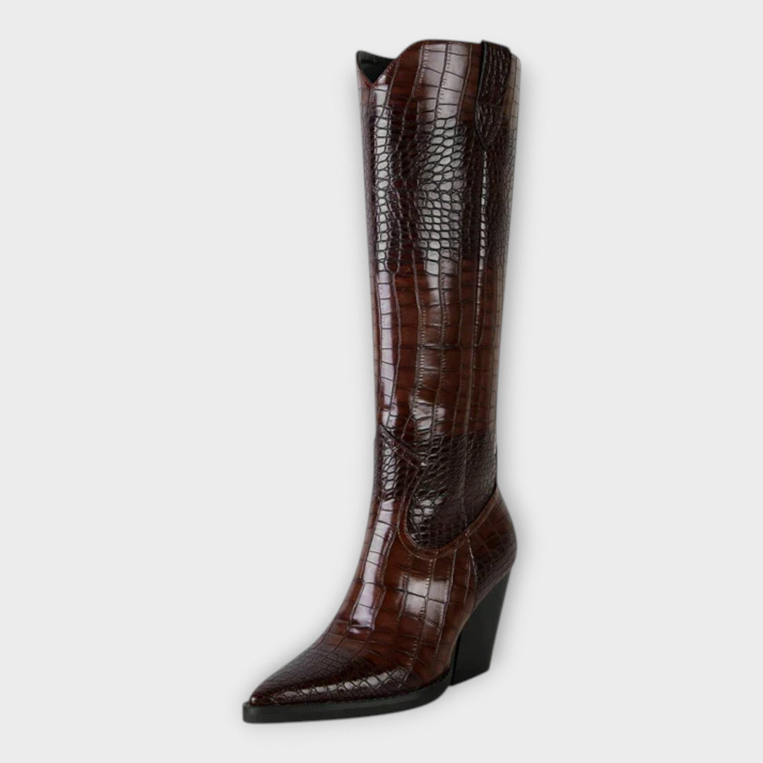 Krokodilmintás cipők elegáns sarokkal